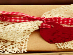 How is the traditional Lausitzer Blausprint idea still integrated into modern costumes today? Screenshot youtube.com